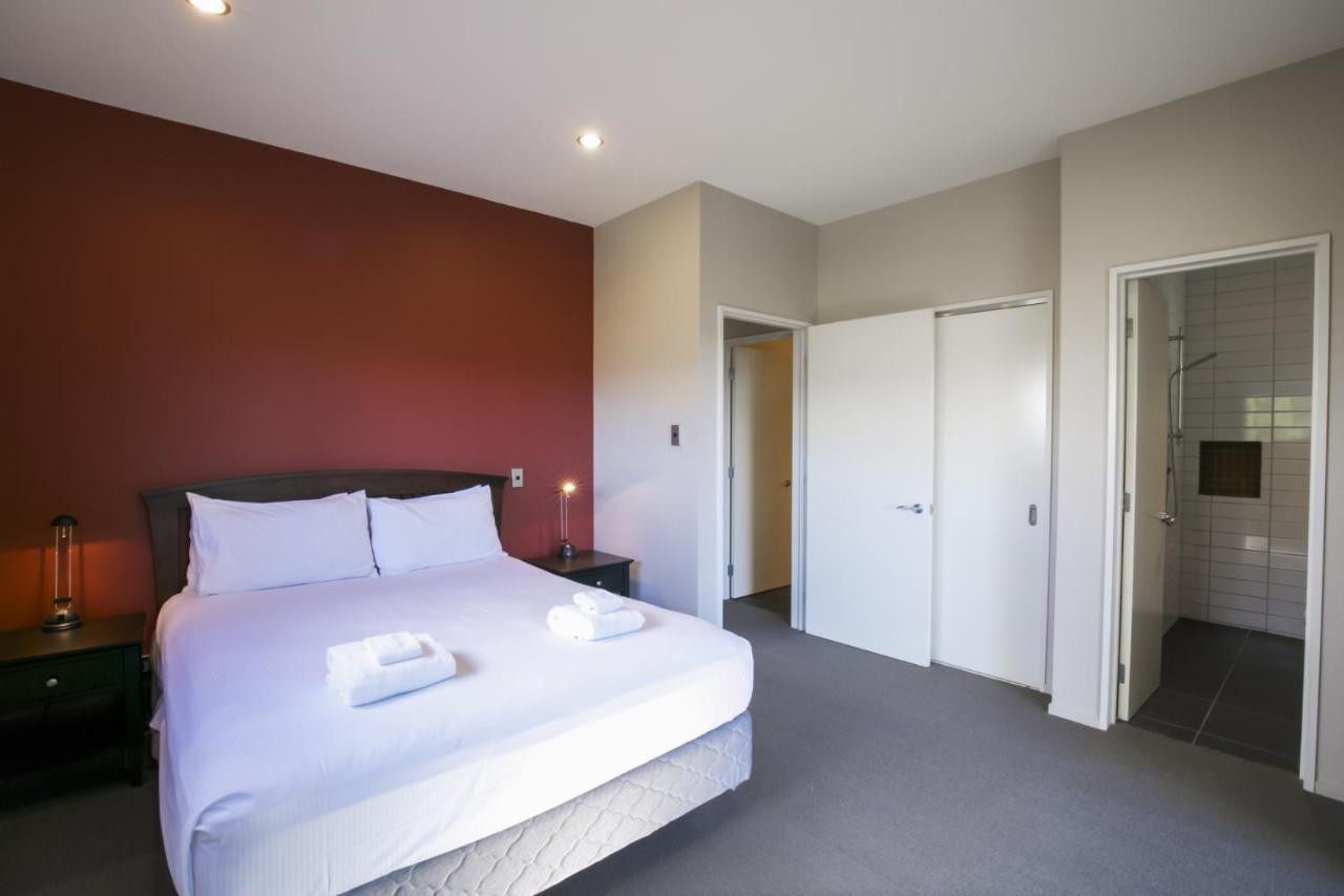 Anderson Heights Villa Wanaka Bagian luar foto